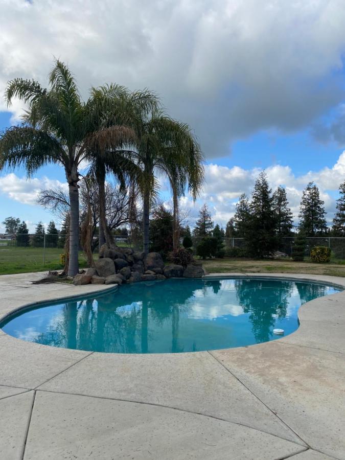 Beautiful Peaceful Desirable Home In Madera Rancho Exteriör bild