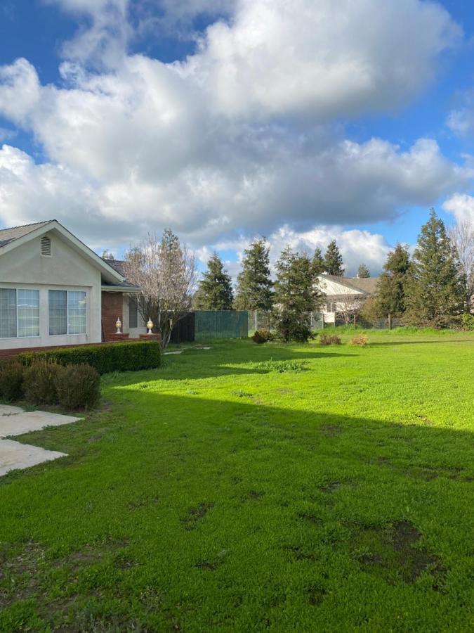 Beautiful Peaceful Desirable Home In Madera Rancho Exteriör bild